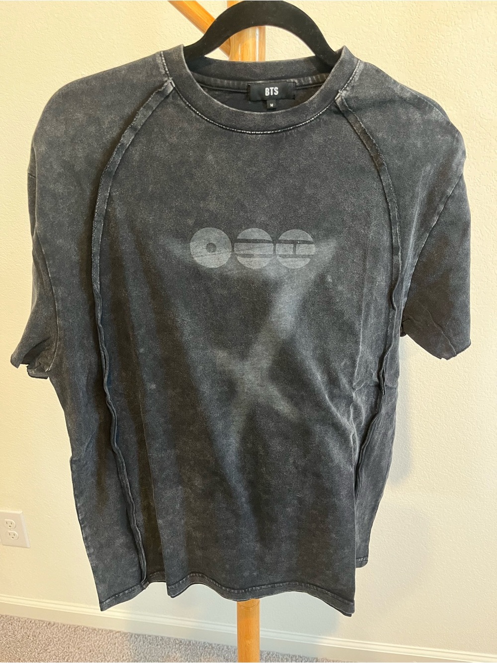 OFFICIAL BTS Arirang New York Pop-Up Exclusive Black 7 Shirt - Size Medium